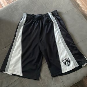 NBA NETS YOUTH BASKETBALL SHORTS ZIPWAY YOUTH LARGE EUC BOUTIQUE HIGH END